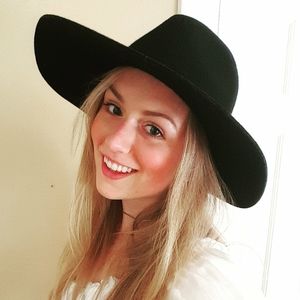 Meet your Posher, Marina